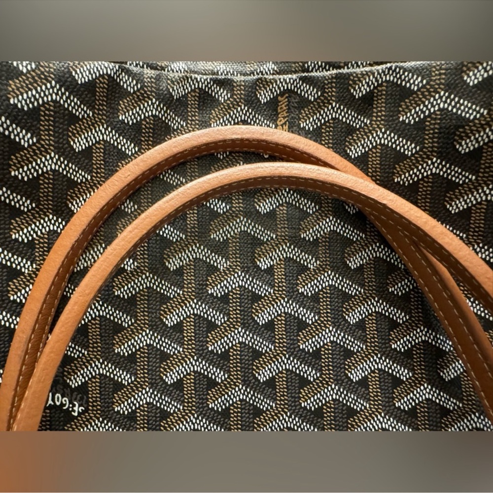 EUC GOYARD ST. LOUIS GM TOTE - Picture 5 of 9